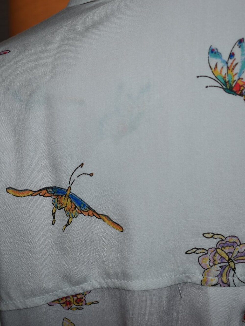 blouse - Picture 6 of 7